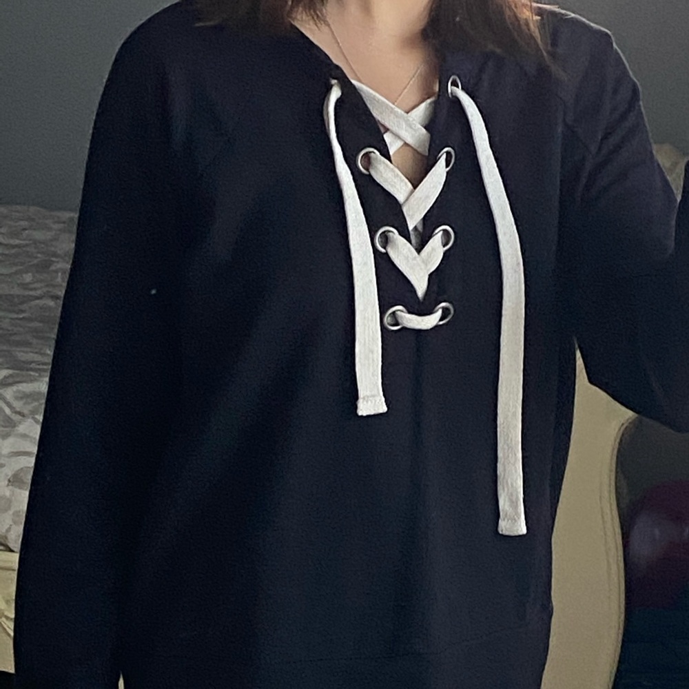 Black sweatshirt